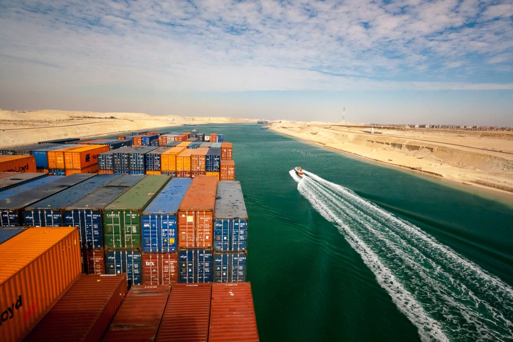 Bellini, Business, Cargo, Cma Cmg, Eau, Egypte, Industrie, Mer / Océan, Paysage, Suez canal, Transport, Voyage, bateau, boat, canal de Suez, cargo, cargo ship, chaine logistique, color, commerce maritime, container, container ship, conteneur, couleur, freight, freighter, fret, industrial, industry, lenteur, logistical, logistics, logistique, marin, marine, maritime, merchant shipping, naval, navigation, ocean, porte container, porte conteneurs, professional, rythme lent, sailor, sea, sea route, sea transport, sea voyage, ship, slow pace, slow travel, supply chain, transport maritime, transportation, transportation < 6_categories < **Tag, travel, vessel, voie maritime, voyage lent, voyage maritime