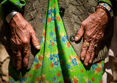Garam Chashma's old women facelessFaceless de la vieille dame de Garam Chashma